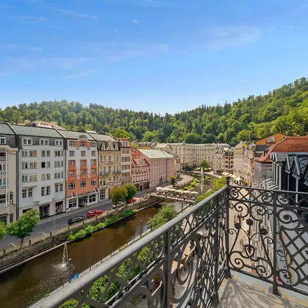 Boutique Apartment Owned By Emperor Peter The Great With 2 Balconies & Jacuzzi Karlovy Vary Exteriér fotografie