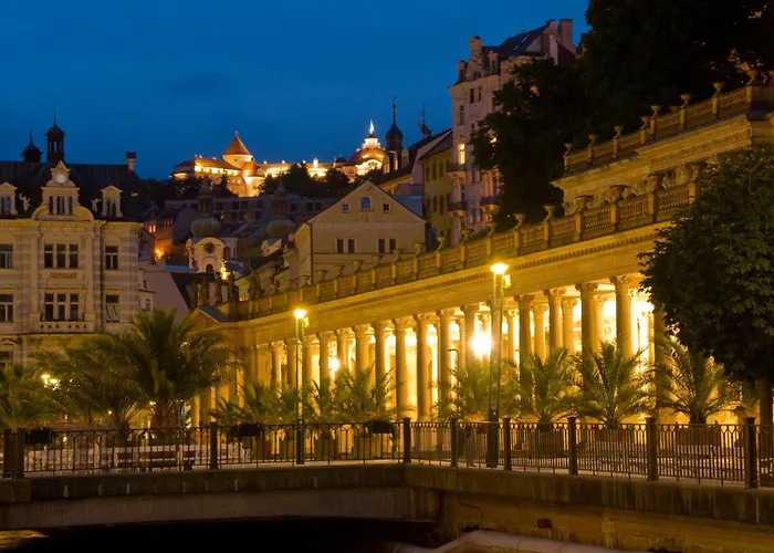 Boutique Apartment Owned By Emperor Peter The Great With 2 Balconies & Jacuzzi